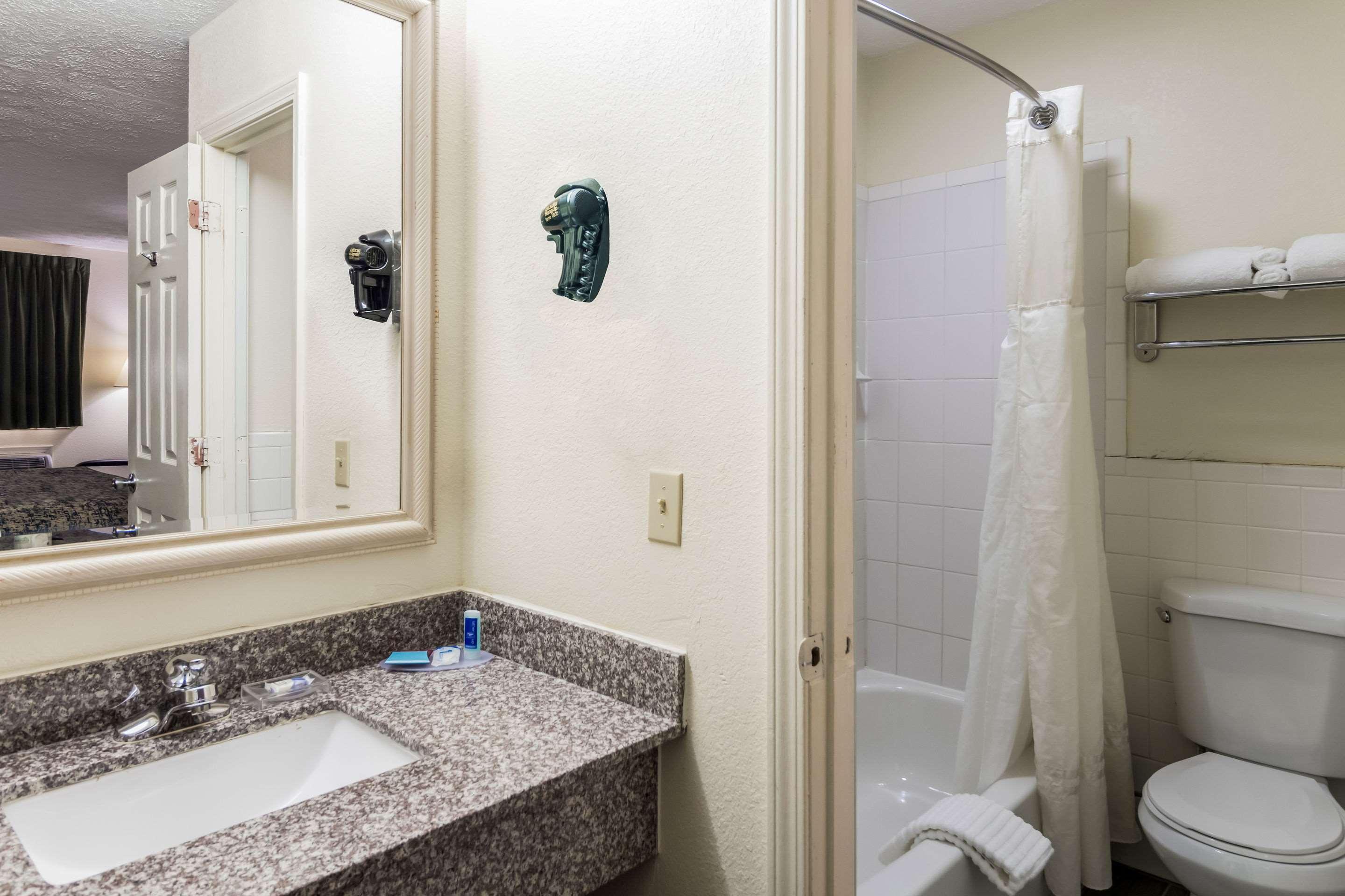 Rodeway Inn Cadiz Εξωτερικό φωτογραφία
