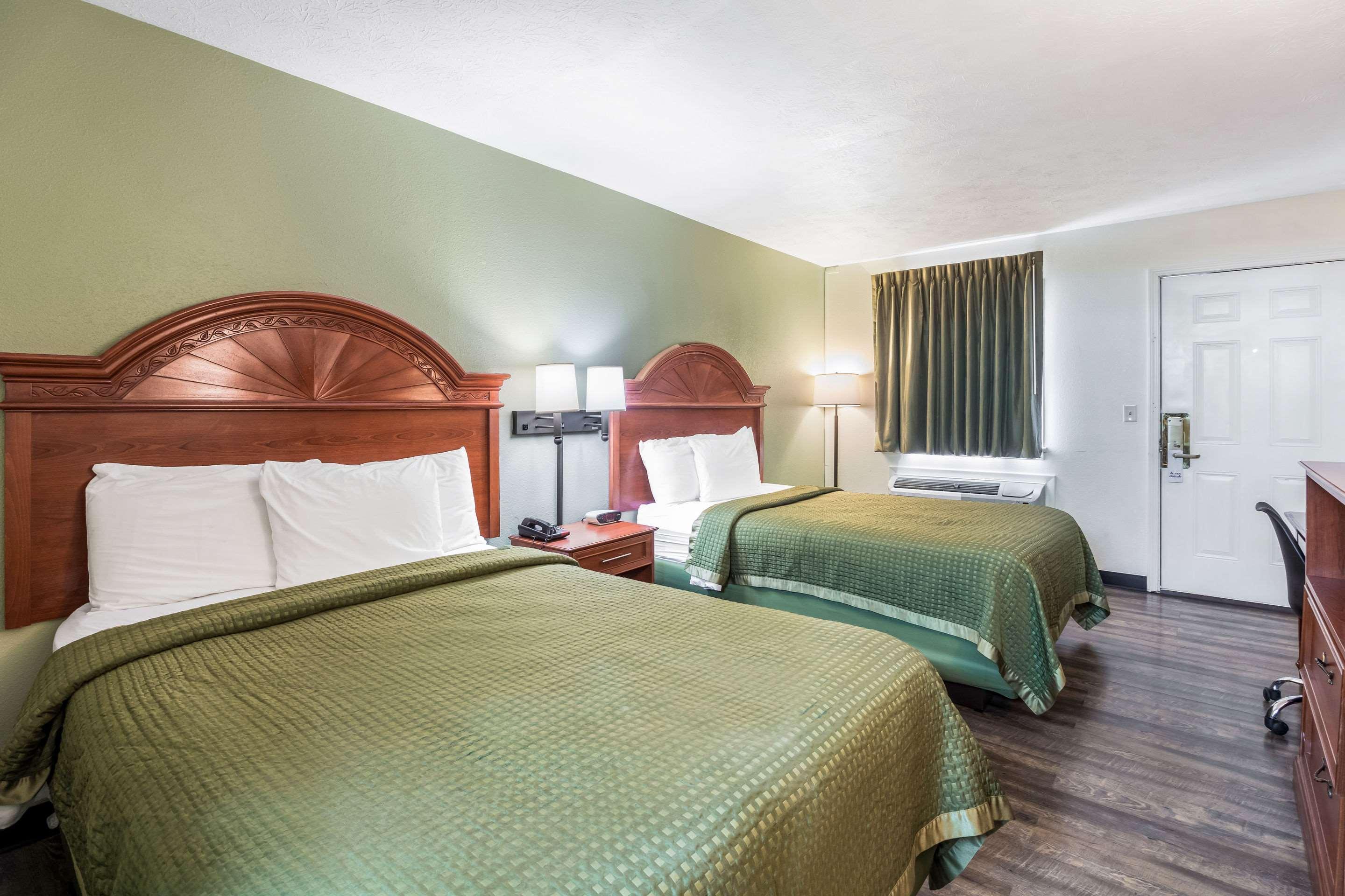 Rodeway Inn Cadiz Εξωτερικό φωτογραφία