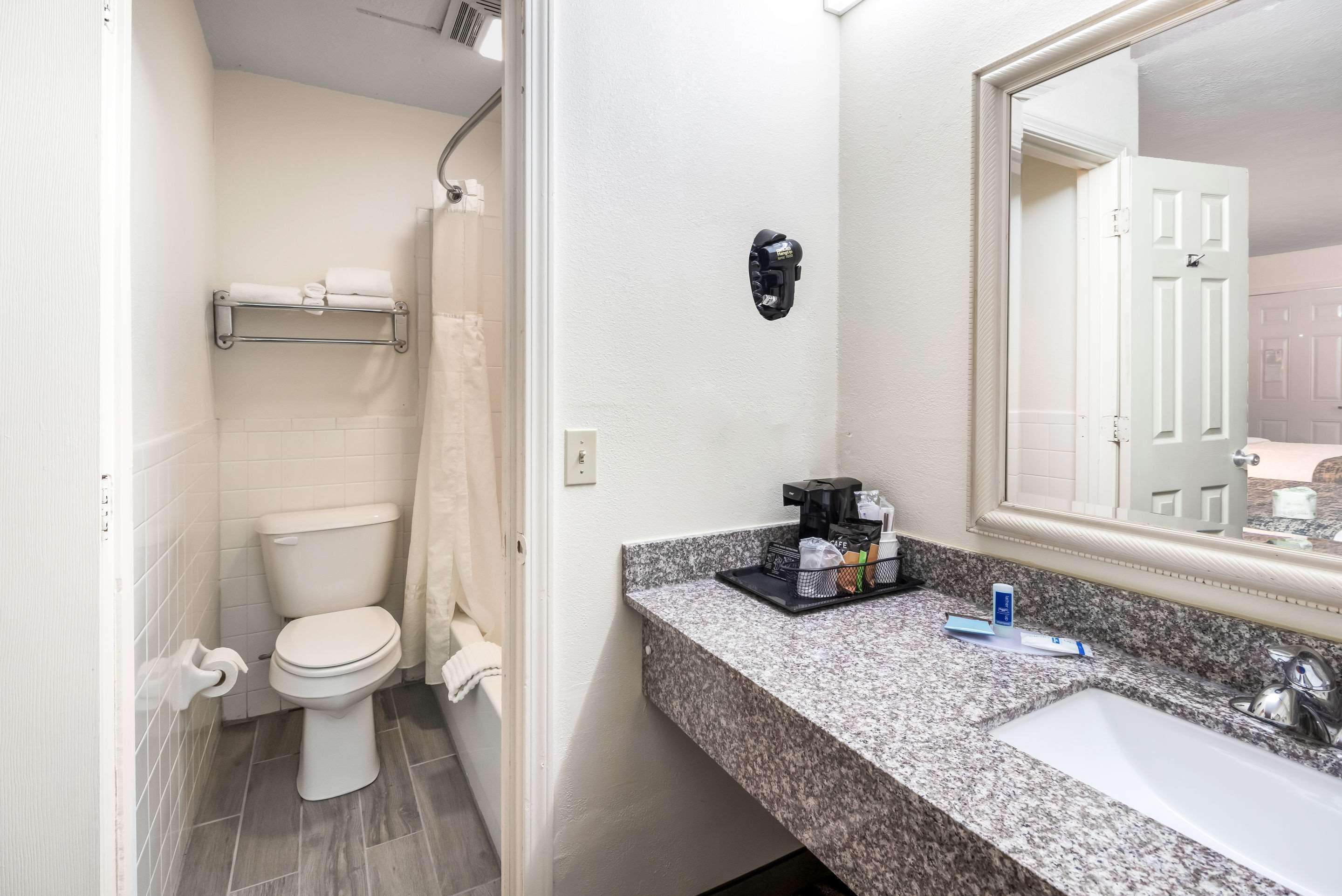 Rodeway Inn Cadiz Εξωτερικό φωτογραφία